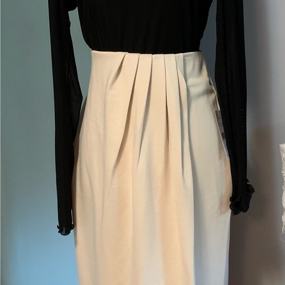 Rafaella midi skirt. Size 8 - Picture 2 of 2